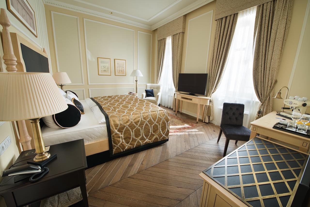 Wilson Palace By Loft บราติสลาวา ภายนอก รูปภาพ