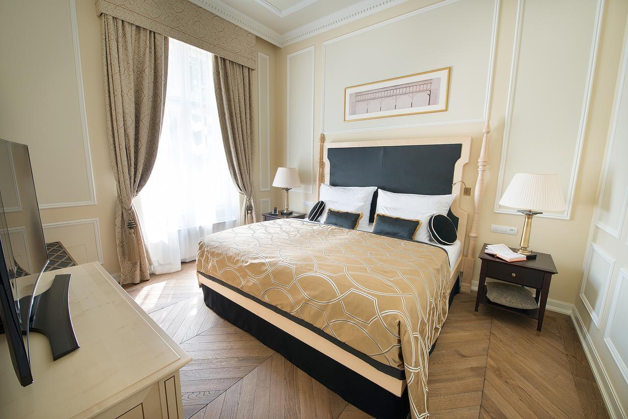Wilson Palace By Loft บราติสลาวา ภายนอก รูปภาพ