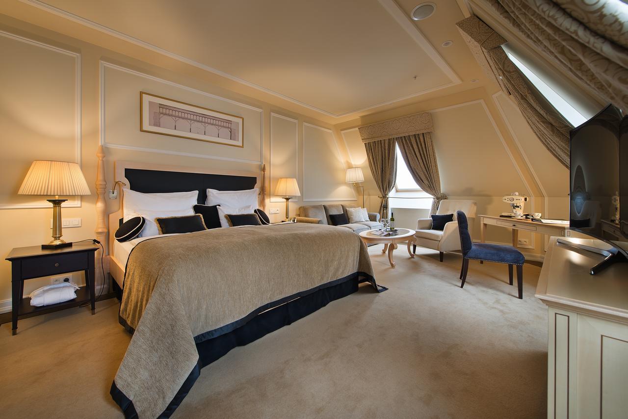 Wilson Palace By Loft บราติสลาวา ภายนอก รูปภาพ